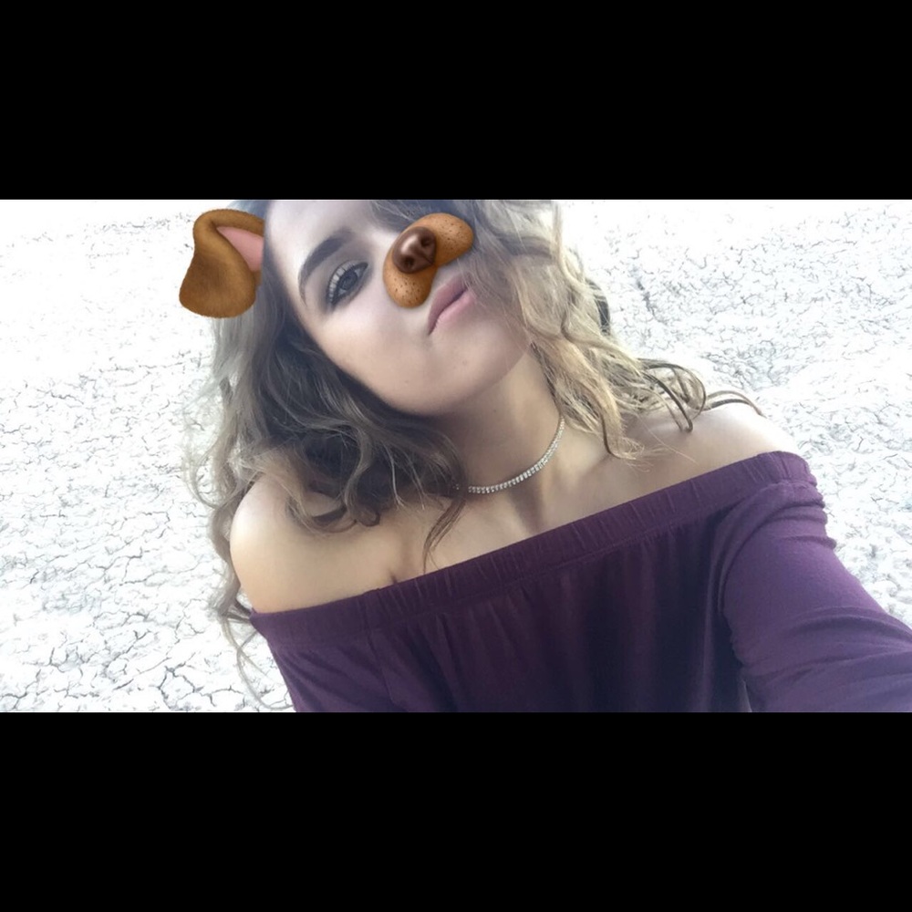 Meet your Posher, Alexis