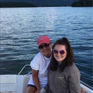 Meet your Posher, Sara