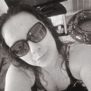 Meet your Posher, Felisha