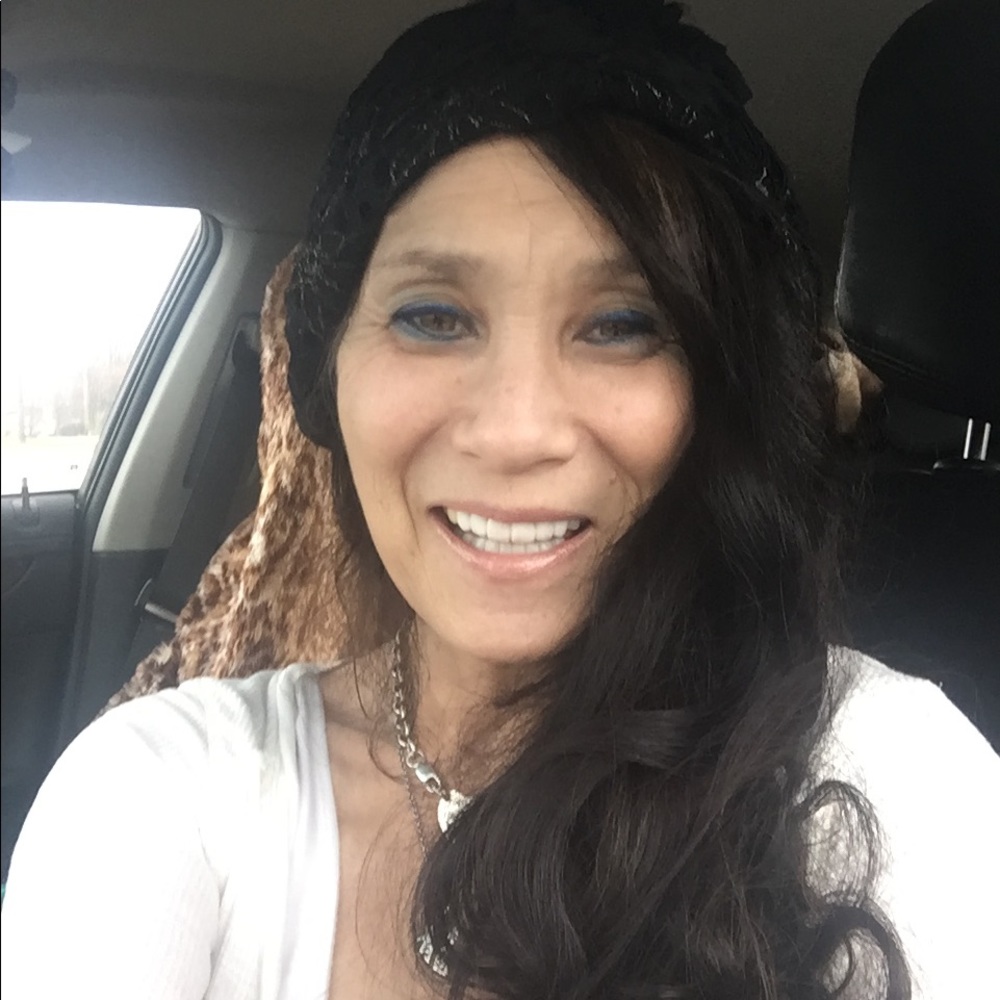 Meet your Posher, Roni - Picture 2 of 3