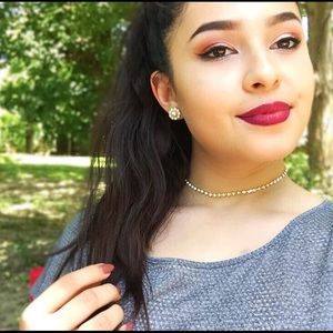 Meet your Posher, Janeth