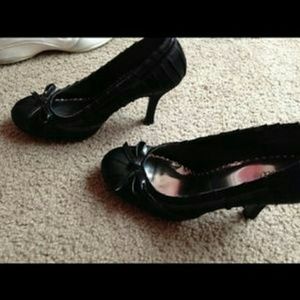 Nice Deb Heels Size 7