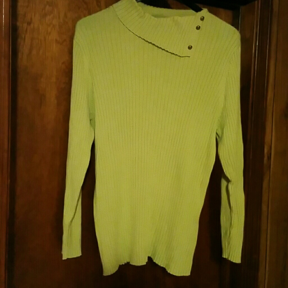 JL Studio Green Long-sleeved Sweater with cowl collar