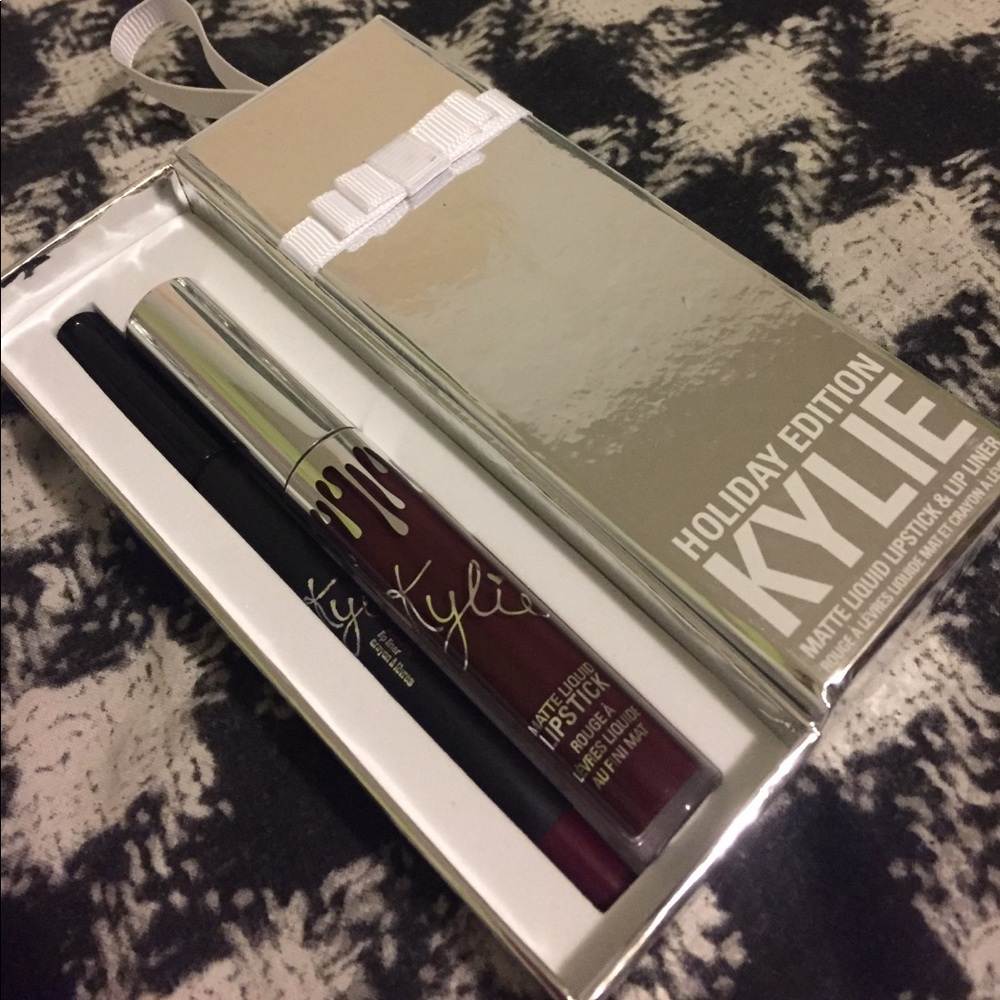 Kylie Cosmetics Liquid Lipstick Holiday Vixen