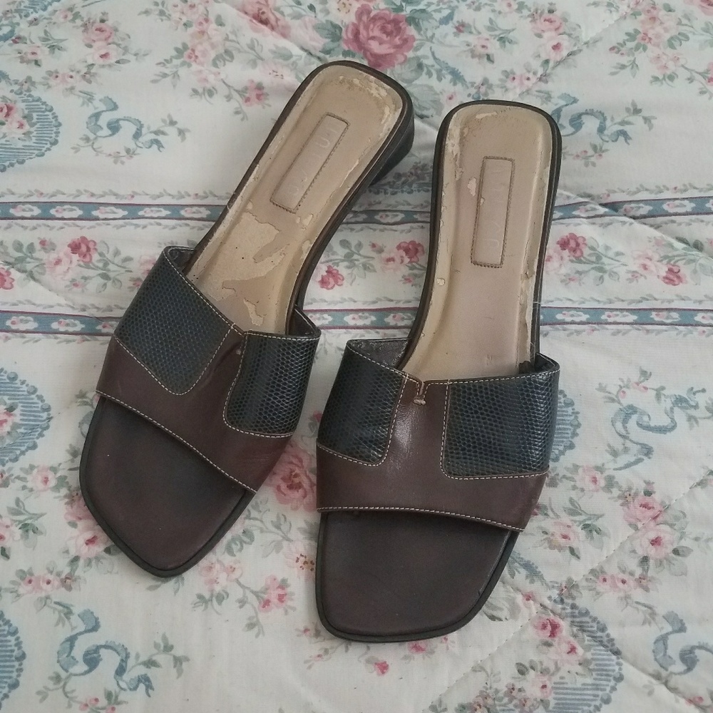 slip on sandals