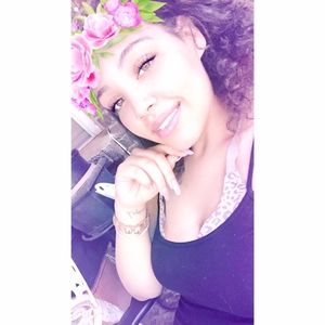 Meet your Posher, Lateya