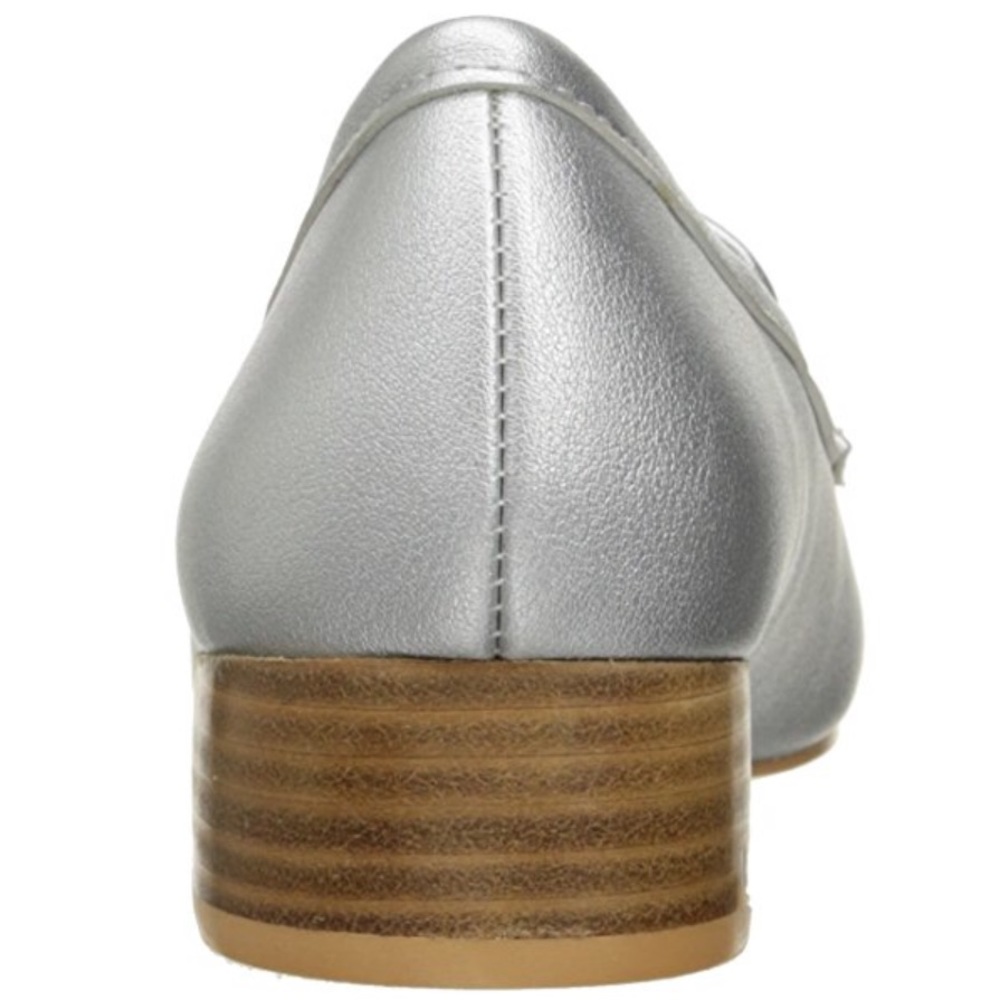 Distressed Shimmer Silver Metallic Loafer_3