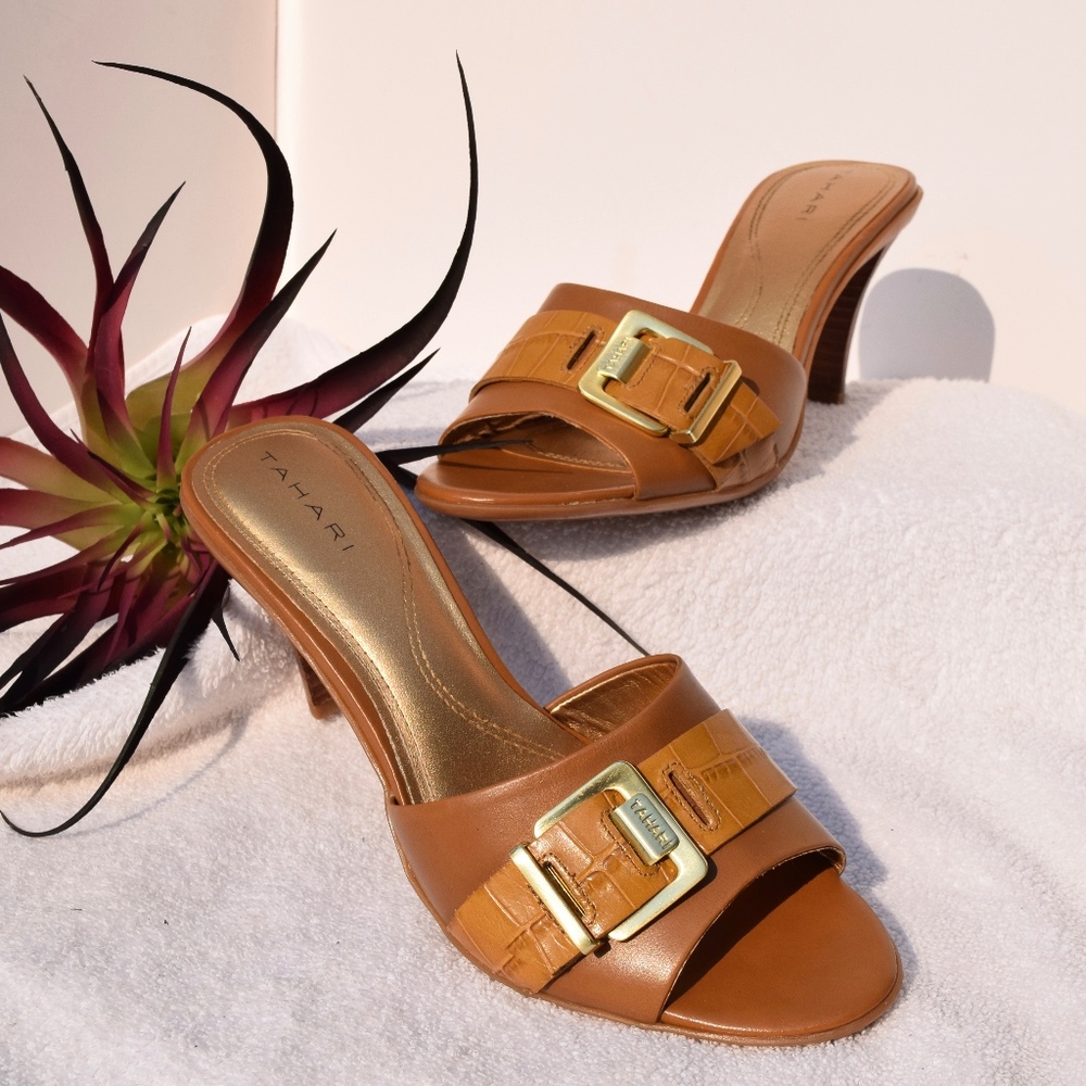 TAHARI "BELICE"  Leather Buckle Sandal Slide Shoe