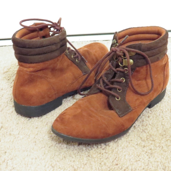 Brown faux suede booties - Picture 2 of 2