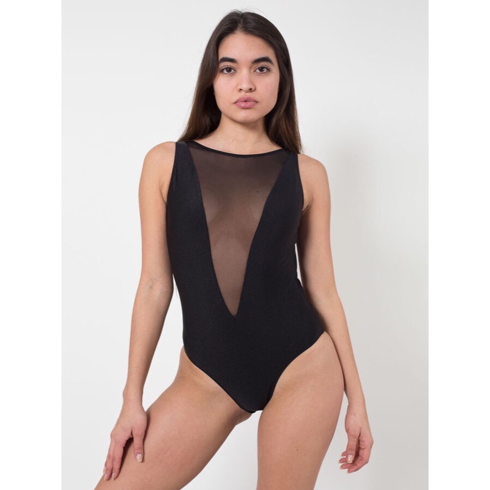 AA Gloria v bathing suit