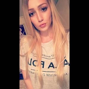 Meet your Posher, Courtney