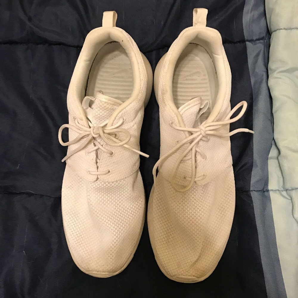 Like new all white Nike Roche shoes