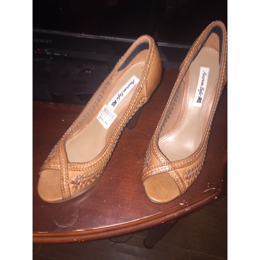American Eagle heels