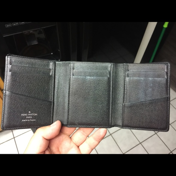 100% authentic LV Graphite Damier Trifold wallet - Picture 2 of 8