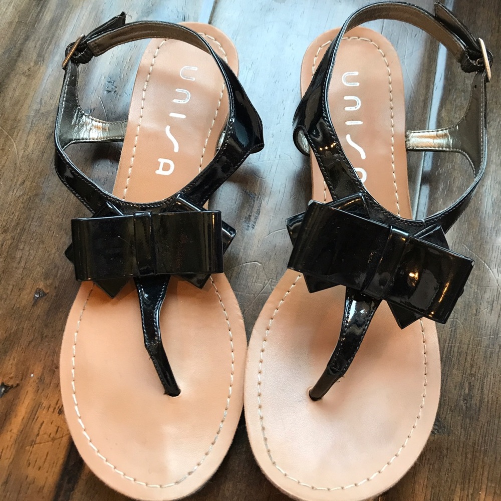 Women's Size 7 black bow sandal