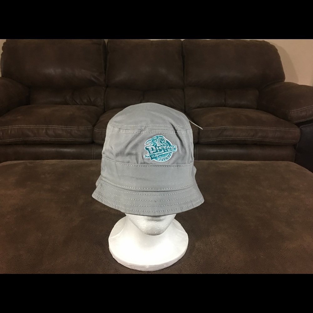 New Detroit Pistons Bucket Hat yth