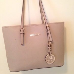 Beige, leather Michael Kors purse