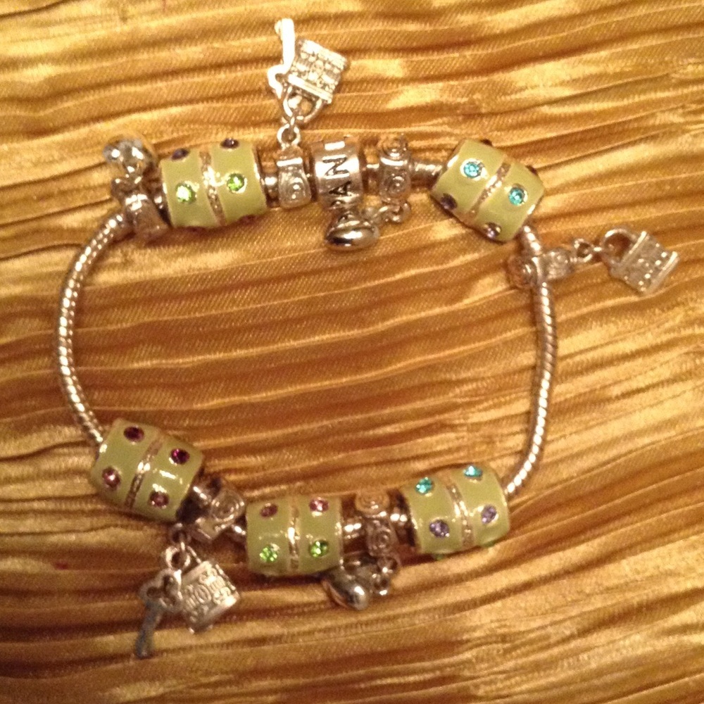 Bracelet