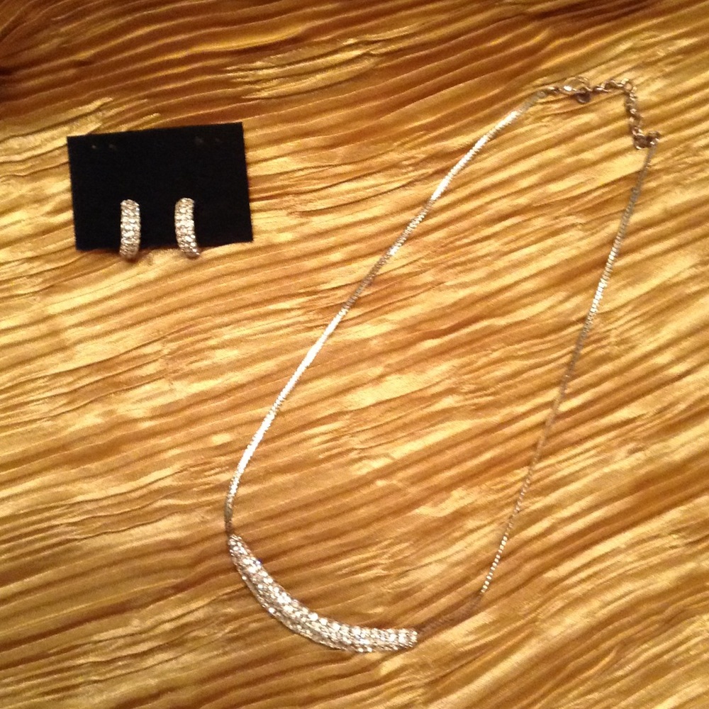 Set of Earrings and Necklace