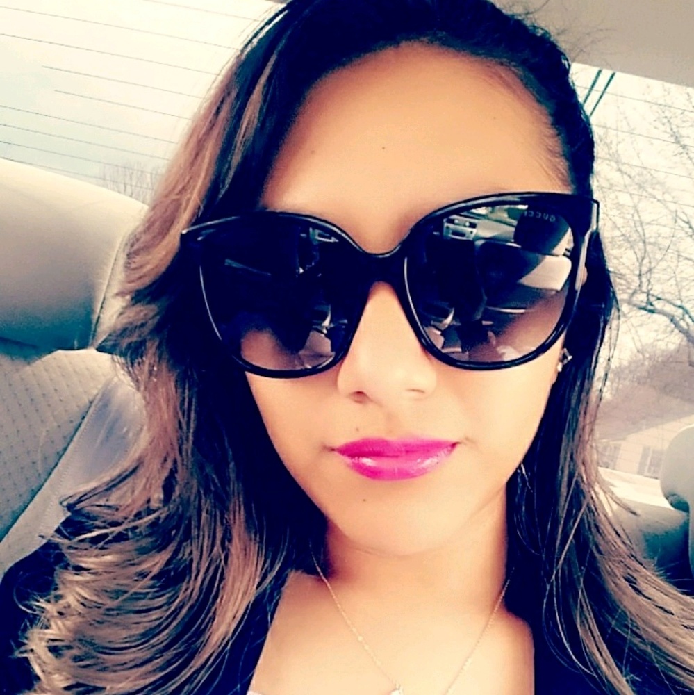 Meet your Posher, Cecilia