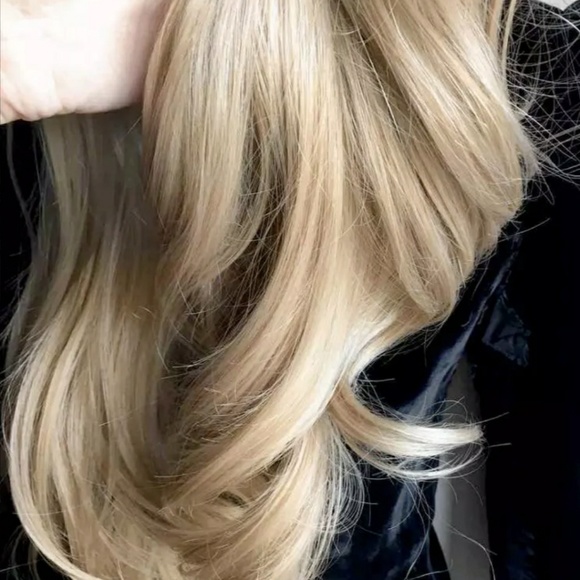Ombre Blonde Beauty LaceFront Wig 22-26 inches!!