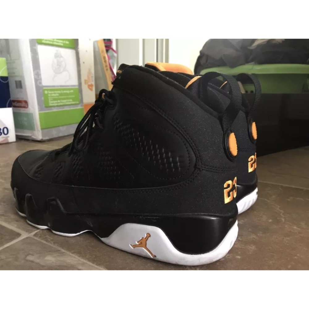SOLD!  Jordan citrus retro 9 ix Sz 12