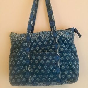 Blue quilted day bag