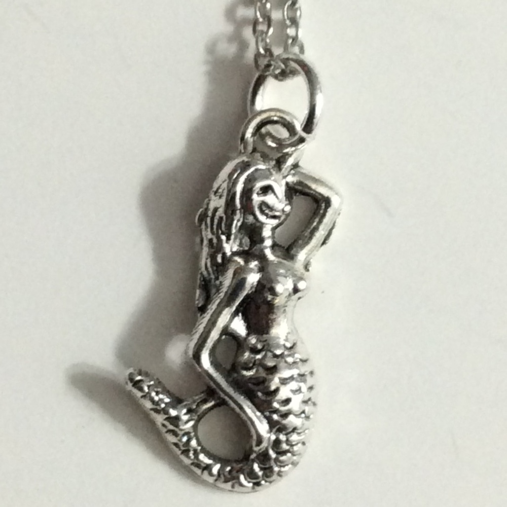 Mermaid necklace (and more)