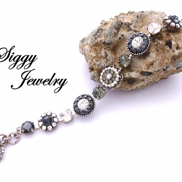 Swarovski Crystal Victorian Style Flower Bracelet - Picture 5 of 8