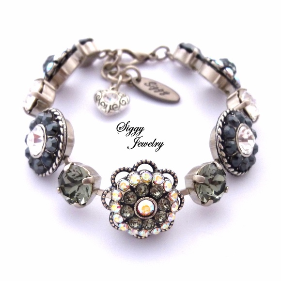 Swarovski Crystal Victorian Style Flower Bracelet - Picture 2 of 8