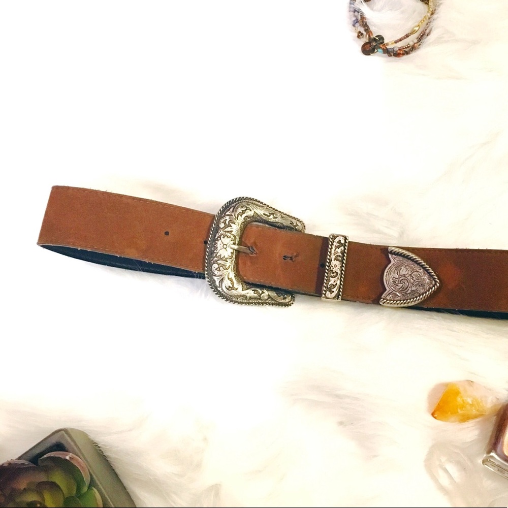 ⛔️SOLD⛔️Belt, Vintage Sliver Metal- Brown Suede