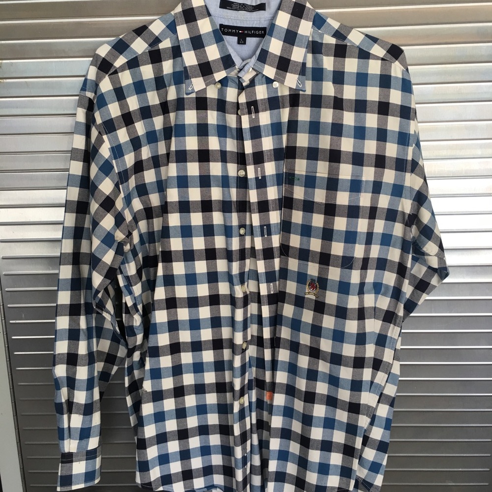 Tommy Hilfigure button up long sleeve shirt