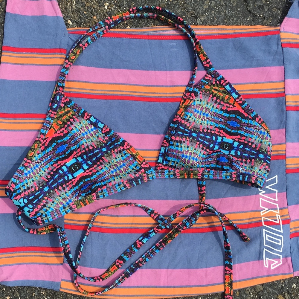 Jolyn triangle top *sold*