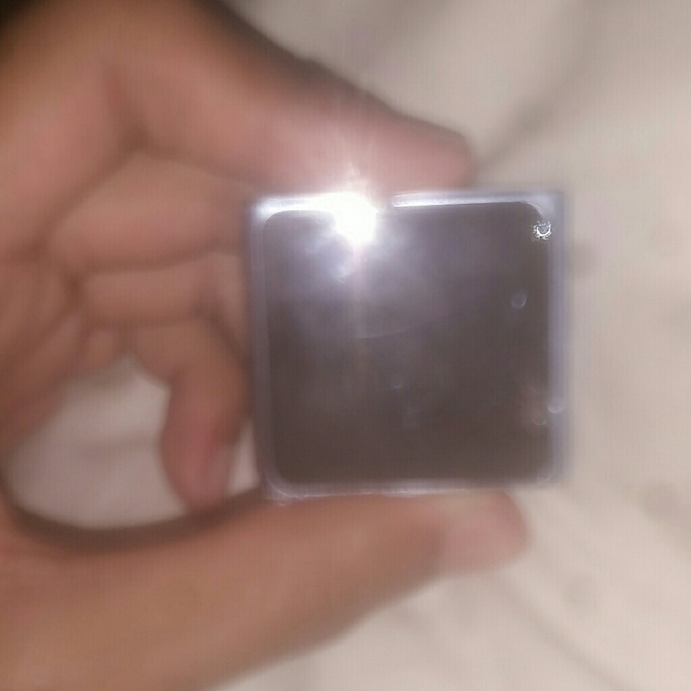 IPod shiny blue
