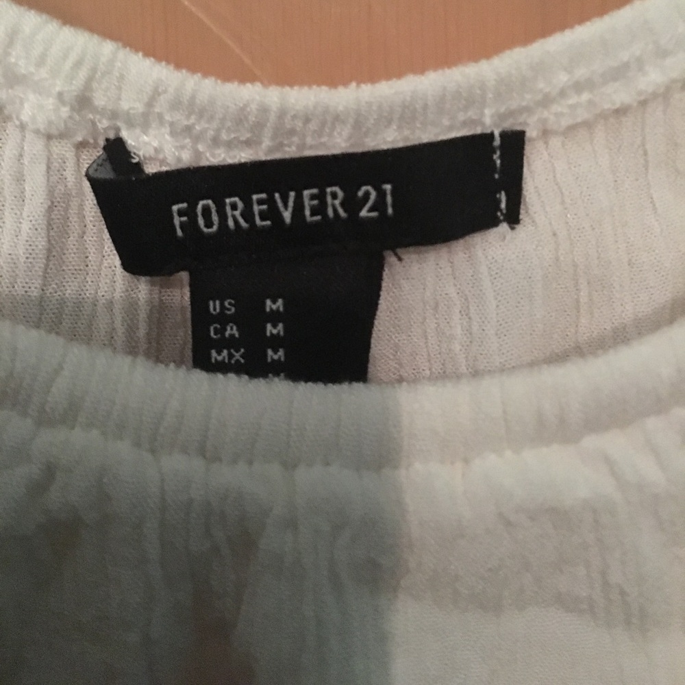 Forever 21 Ruffle Crop Top - Picture 3 of 3
