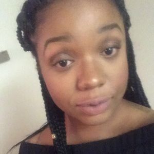 Meet your Posher, Candace