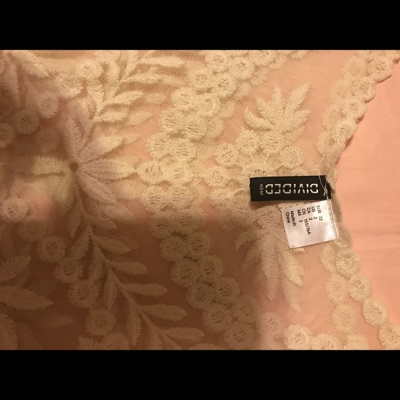 H & M Top! - Picture 2 of 2