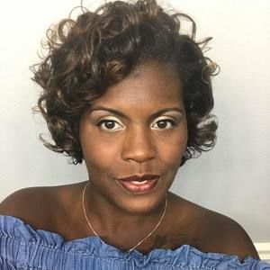 Meet your Posher, Tania