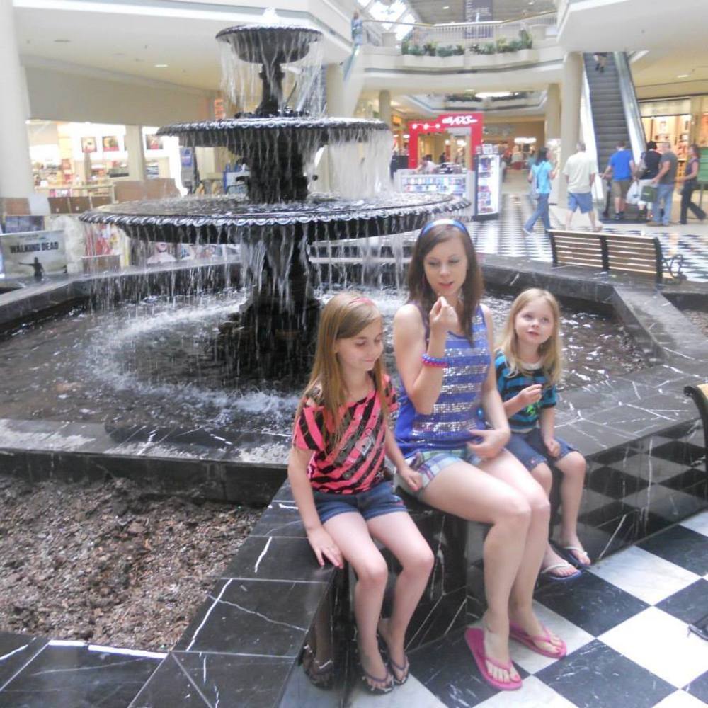 Meet your Posher, Marianne