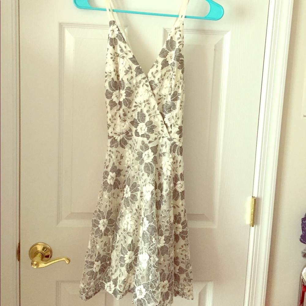 BRAND NEW W/ TAG Black and White Floral Lace Dress