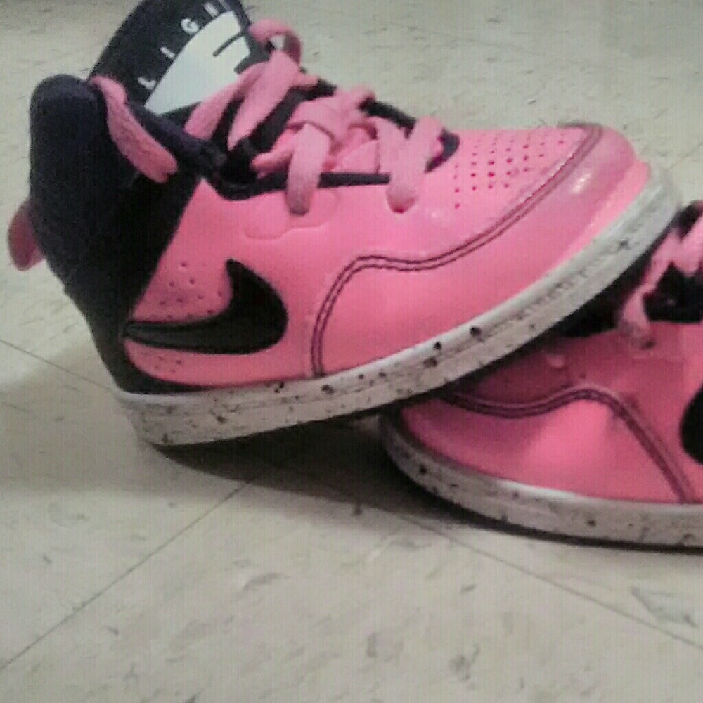 Nike Toddler Size 6 Shoes
