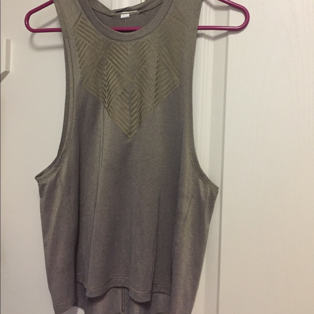 Lululemon muscle tank