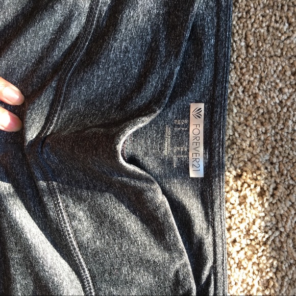 Yoga pants - Picture 3 of 3