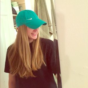 Nike teal hat NWOT