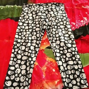 Skull spandex capri pants/leggings