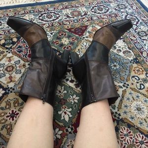 Predictions Multicolored Brown Boots