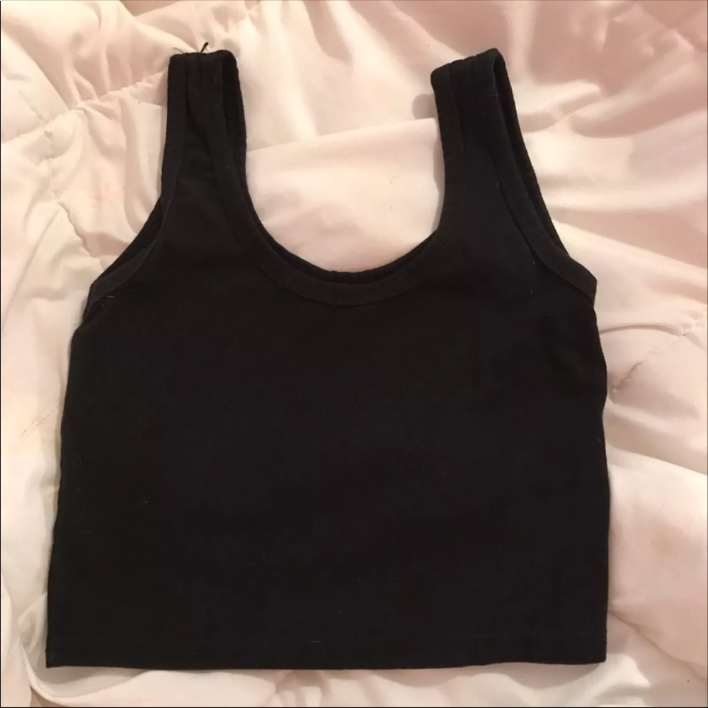 Black crop top