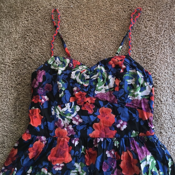 Flower dress - Picture 2 of 4