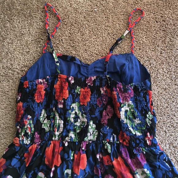 Flower dress - Picture 4 of 4