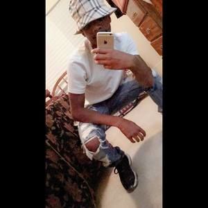 Meet your Posher, Dee